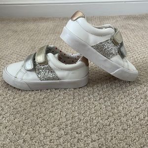 Mini Boden Girls Sneakers with Glitter and Metallic Details (size 24; US 8)